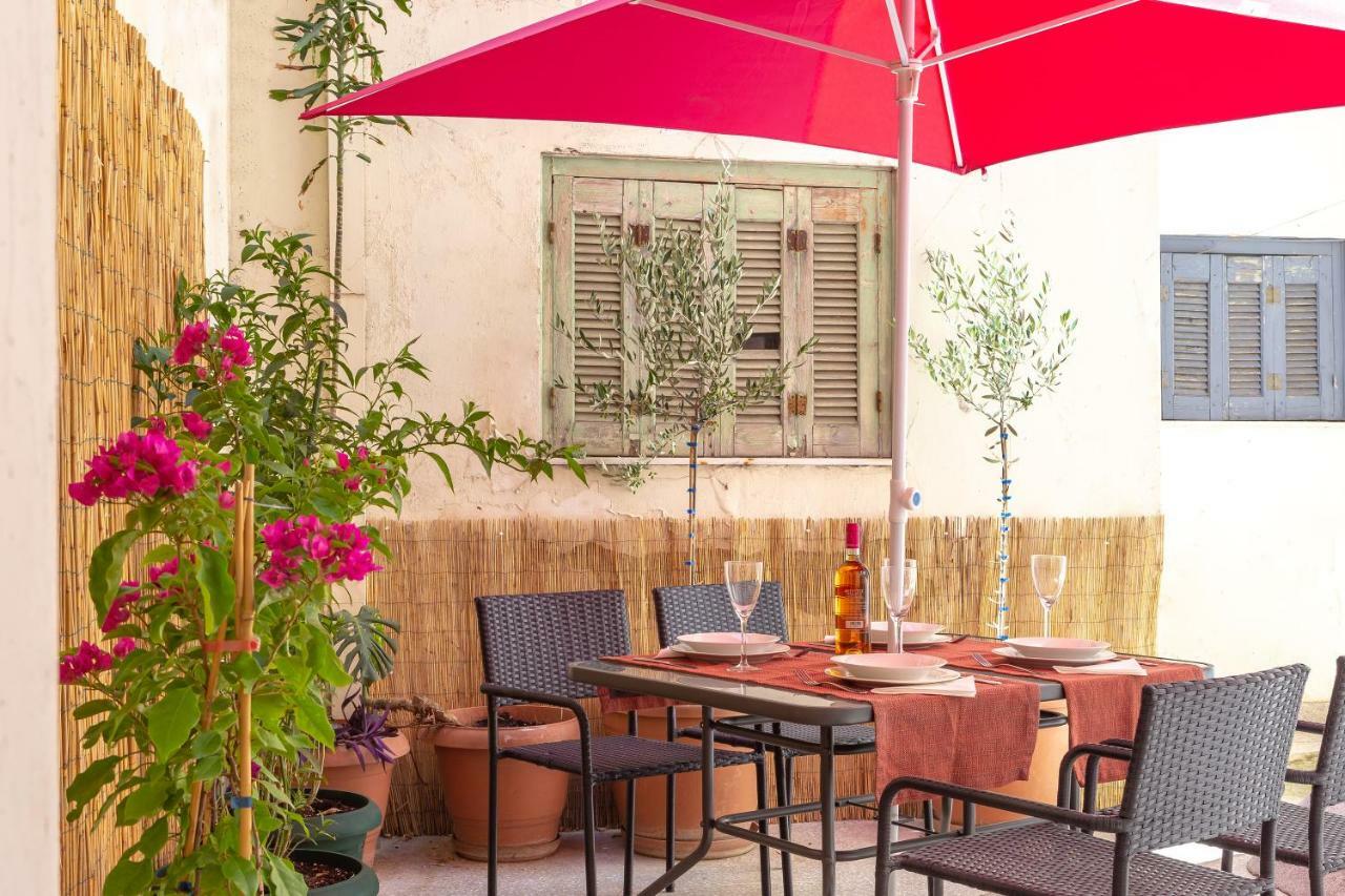 De 80 M² En Exarchia, Con 3 Habitación * Atenas